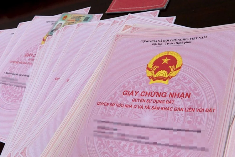 Sổ hồng là gì? Giải thích đầy đủ và chính xác theo quy định