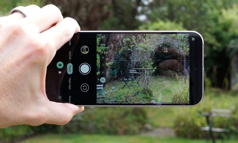 So sánh Google Pixel 9 Pro XL và iPhone 16 Pro Max 5