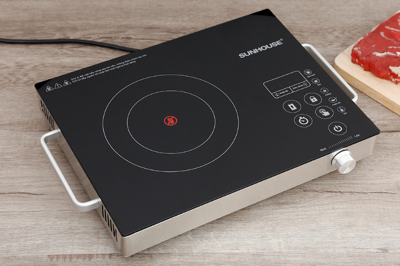 So s&aacute;nh bếp hồng ngoại Sunhouse v&agrave; Sanaky - h&igrave;nh 1