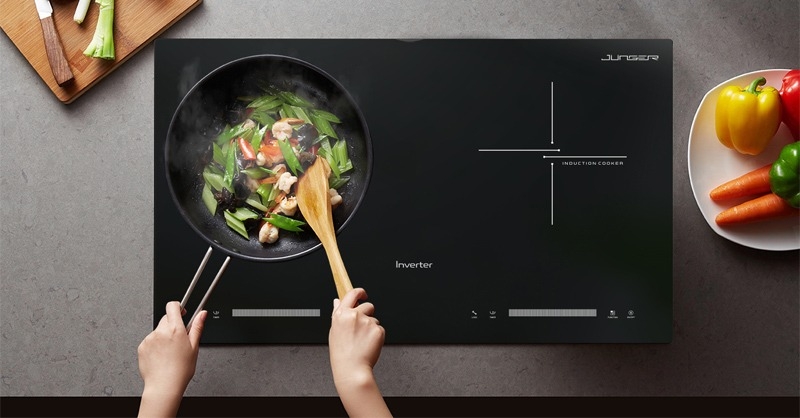 so sánh bếp từ Bosch và Junger 8