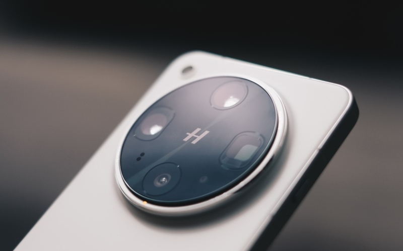 So sánh camera OPPO Find X8 Ultra và Galaxy S25 Ultra - hình 7