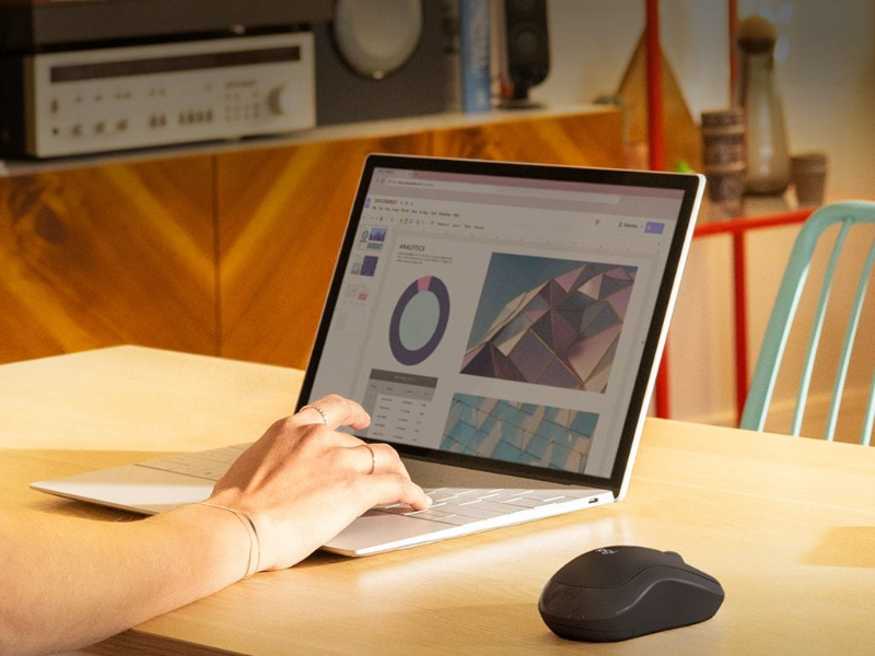 So sánh chuột Logitech M220 và M240 - hình 6