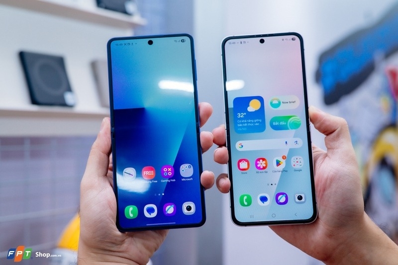 So sánh Galaxy Z Flip7 và Galaxy Z Flip6 4
