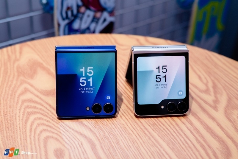 So sánh Galaxy Z Flip7 và Galaxy Z Flip6 8
