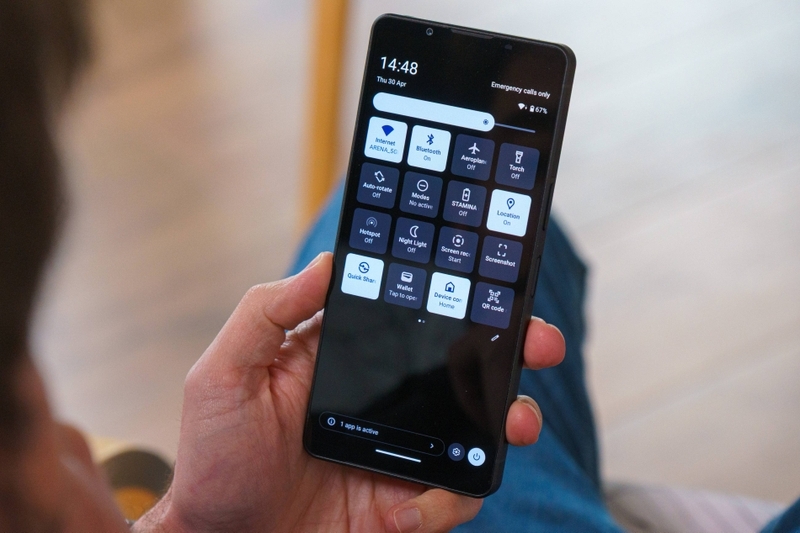 So sánh Galaxy Z Fold8 và Sony Xperia 1 VIII - hình 6