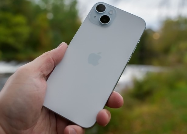 So sánh iPhone 15 Plus và iPhone 13 Pro Max - hình 4