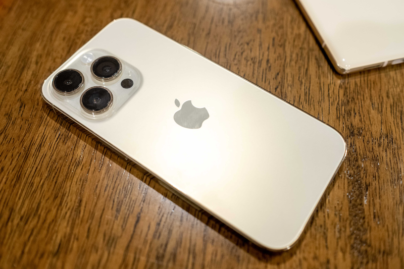 So sánh iPhone 15 Plus và iPhone 14 Pro - hình 4