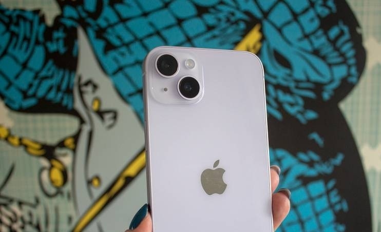 So sánh iPhone 16 Plus và iPhone 14 Plus 8