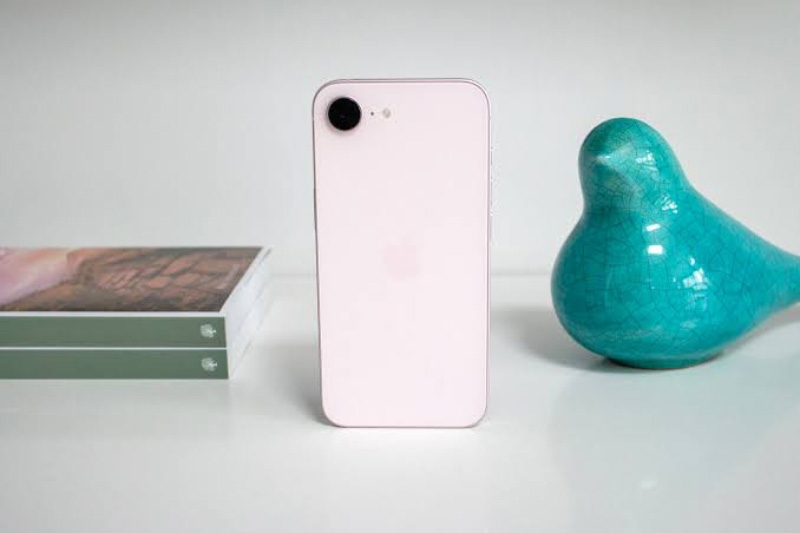 So sánh iPhone 17e và iPhone 15 - hình 1