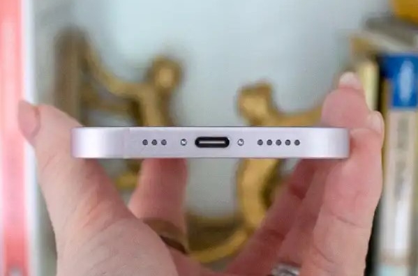 So sánh iPhone 17e và iPhone 17 - hình 16
