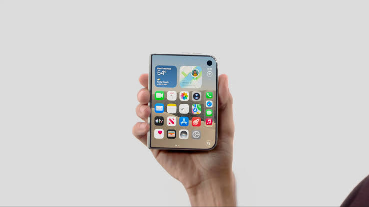 So sánh iPhone Duo và Galaxy Z Flip 8 2