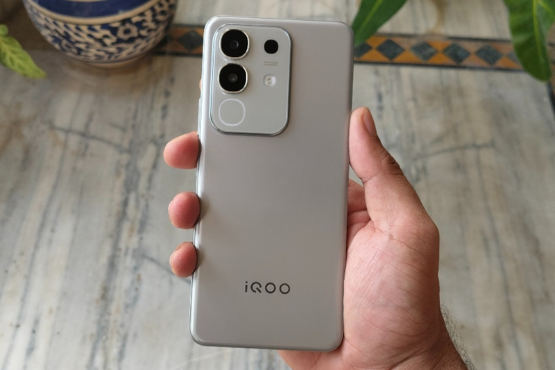 so sánh iQOO Z10x và iQOO Z9x 7