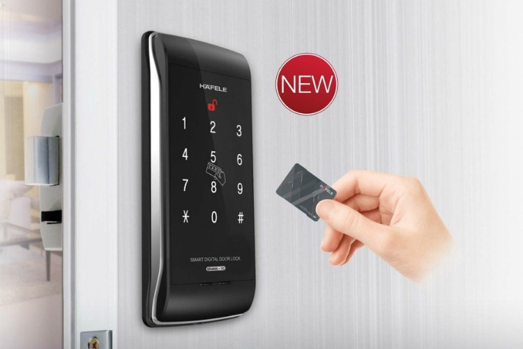 so sánh khóa điện tử hafele và dessmann 4