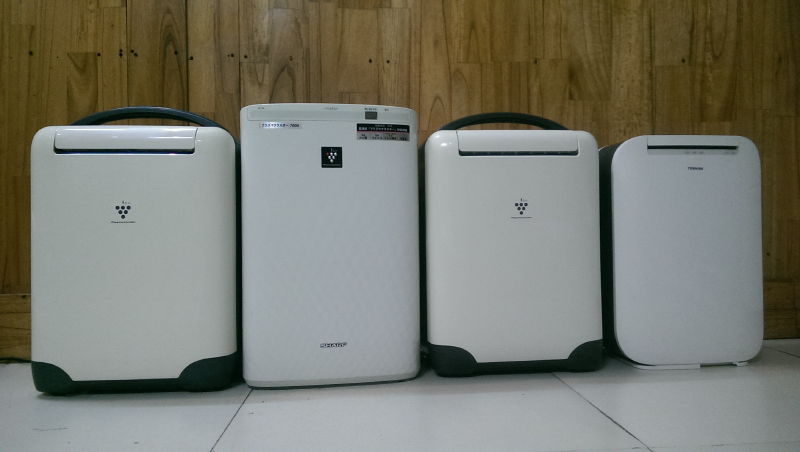 So s&aacute;nh m&aacute;y h&uacute;t ẩm Sharp v&agrave; Panasonic - h&igrave;nh 10