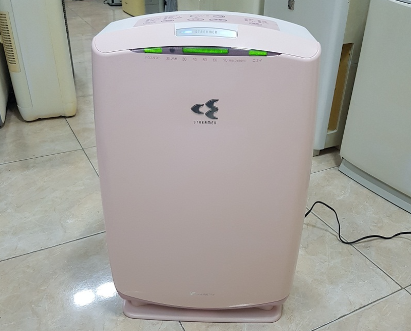 So s&aacute;nh m&aacute;y lọc kh&ocirc;ng kh&iacute; Daikin v&agrave; LG - h&igrave;nh 3