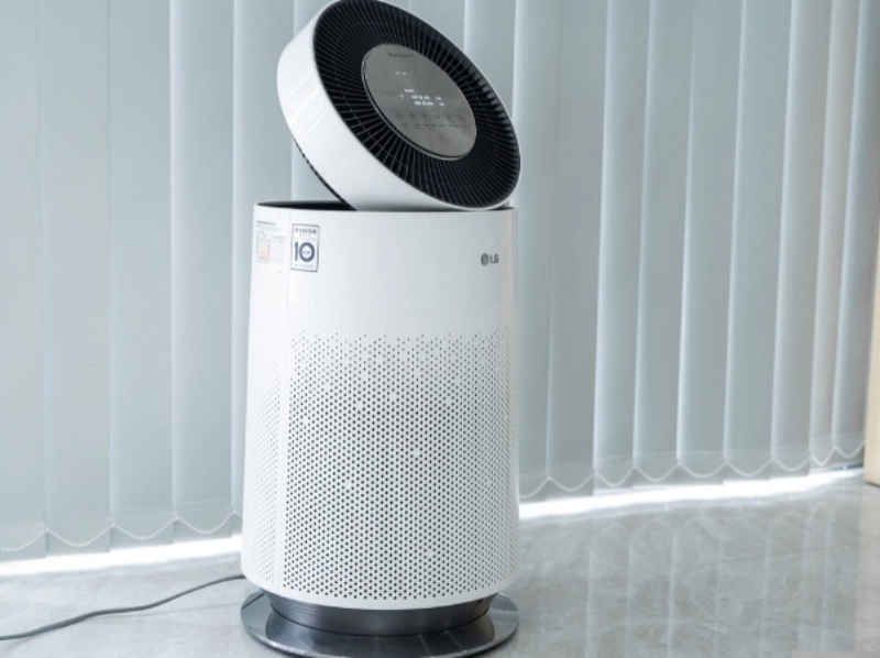 So s&aacute;nh m&aacute;y lọc kh&ocirc;ng kh&iacute; Daikin v&agrave; LG - h&igrave;nh 4