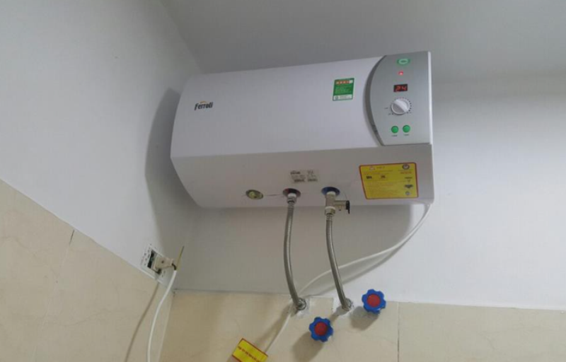 So s&aacute;nh m&aacute;y nước n&oacute;ng gi&aacute;n tiếp Ariston v&agrave; Ferroli - h&igrave;nh 7