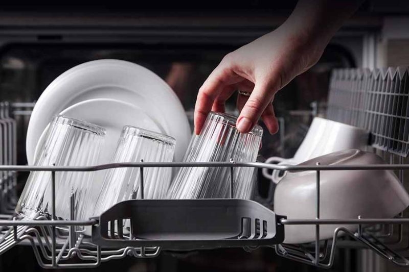 So s&aacute;nh m&aacute;y rửa b&aacute;t Kaff v&agrave; Bosch ảnh 3