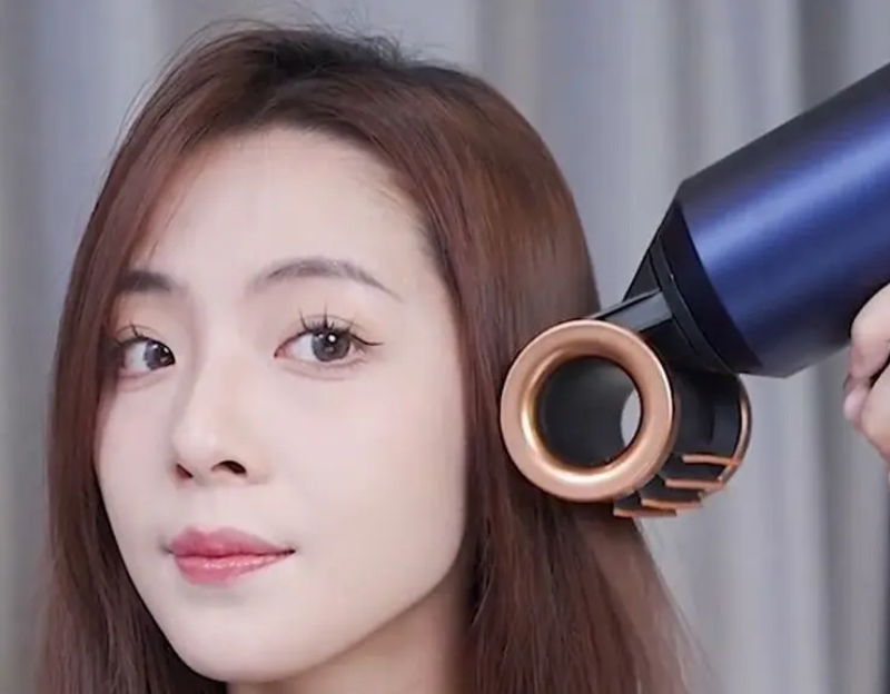 So s&aacute;nh m&aacute;y sấy t&oacute;c Dyson HD08 v&agrave; HD15 - h&igrave;nh 7