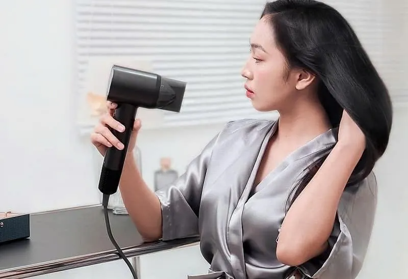 So s&aacute;nh m&aacute;y sấy t&oacute;c Halio v&agrave; Laifen - h&igrave;nh 5