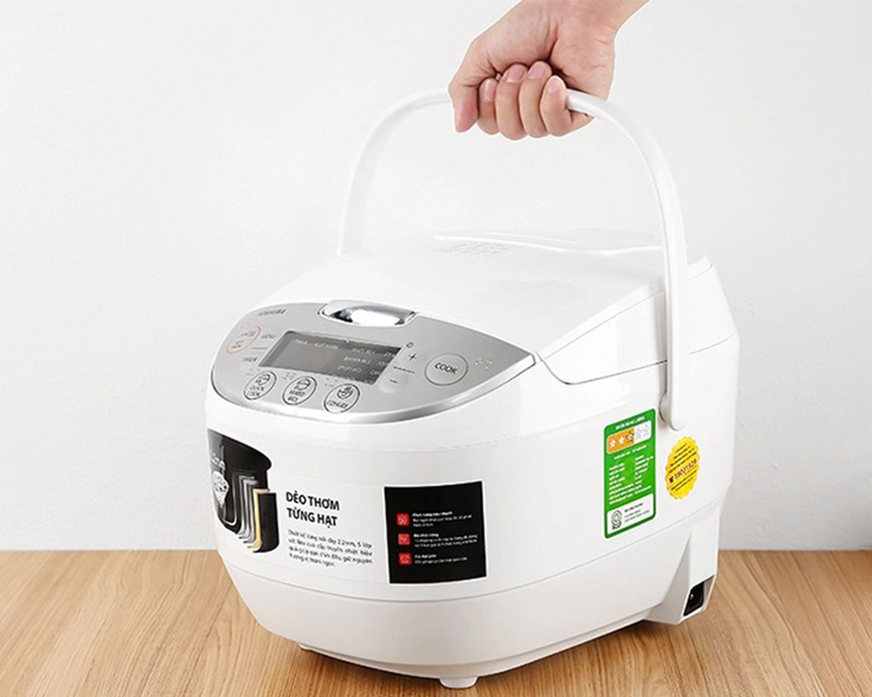 So s&aacute;nh nồi cơm điện tử Sharp v&agrave; Toshiba - h&igrave;nh 4