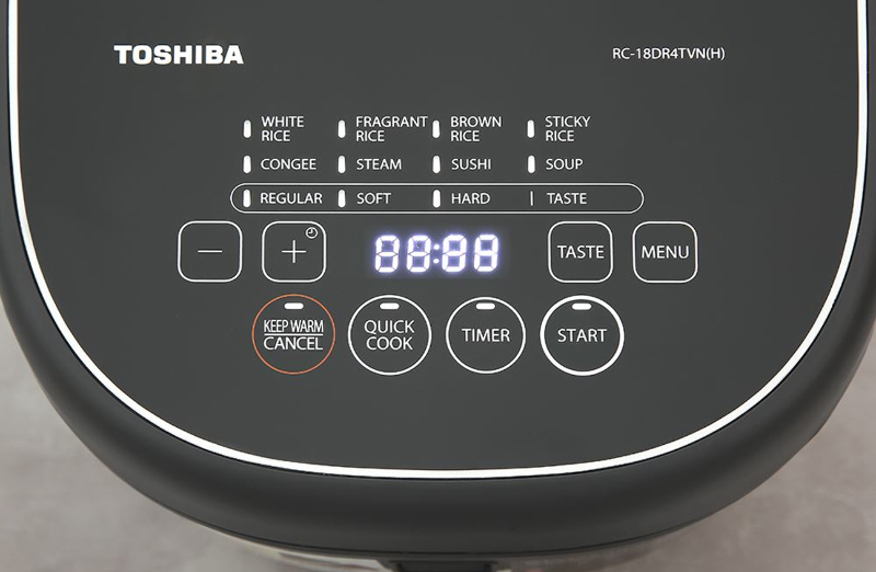 So s&aacute;nh nồi cơm điện tử Sharp v&agrave; Toshiba - h&igrave;nh 9