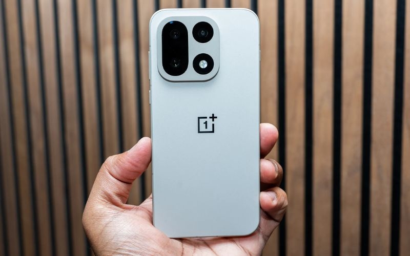 So sánh OnePlus 15 và OPPO Find X9 về thiết kế
