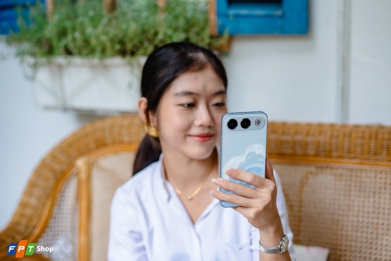 So sánh OPPO A7 Pro và Samsung Galaxy S26 FE - hình 1