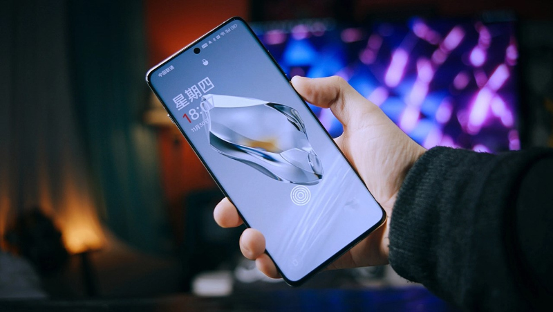 So sánh OPPO Find X8 Ultra và OnePlus 13 - hình 4