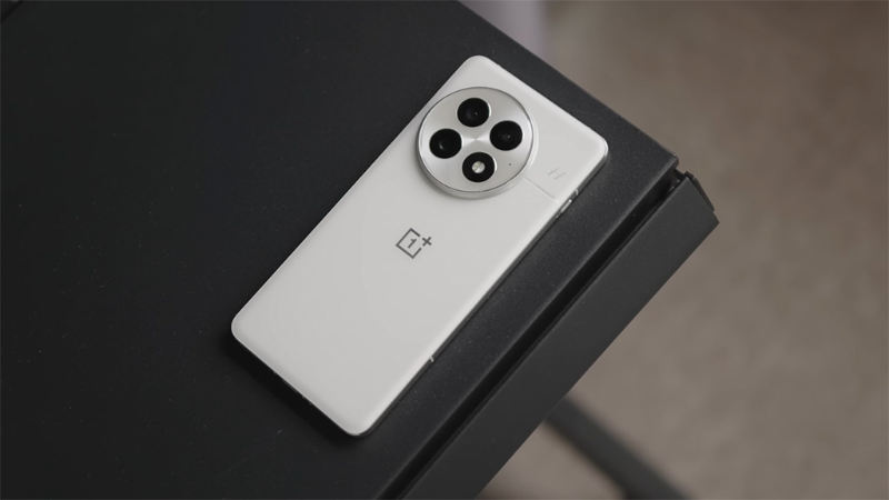 So sánh OPPO Find X8 Ultra và OnePlus 13 - hình 9