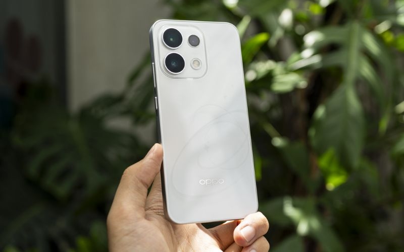 So sánh OPPO Reno 16F và OPPO Reno 16 Pro về thiết kế