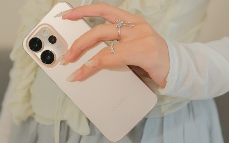 so sánh OPPO Reno 15 Pro và iPhone 15 Pro - Hình 2