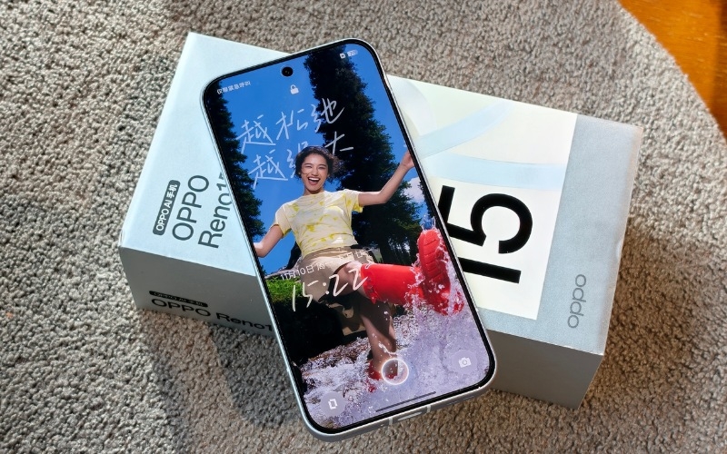 so sánh OPPO Reno 15 Pro và iPhone 15 Pro - Hình 4