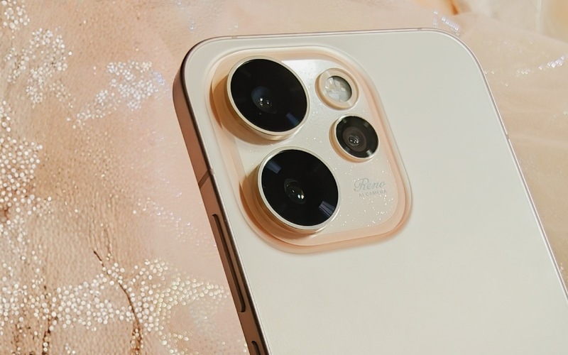 so sánh OPPO Reno 15 Pro và iPhone 15 Pro - Hình 5