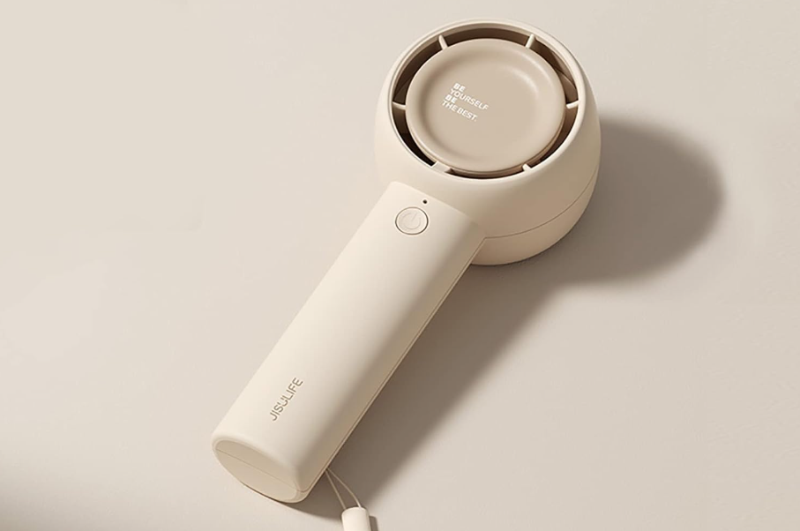 So s&aacute;nh quạt cầm tay Jisulife v&agrave; Goojodoq - h&igrave;nh 1