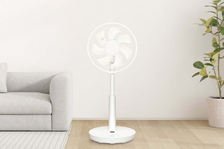 So s&aacute;nh quạt c&acirc;y Panasonic v&agrave; Mitsubishi h&igrave;nh 3