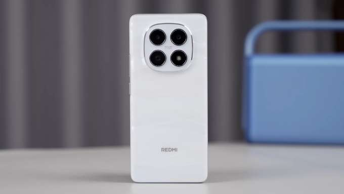 So sánh Redmi 15 4G và Redmi Note 15 - hình 2