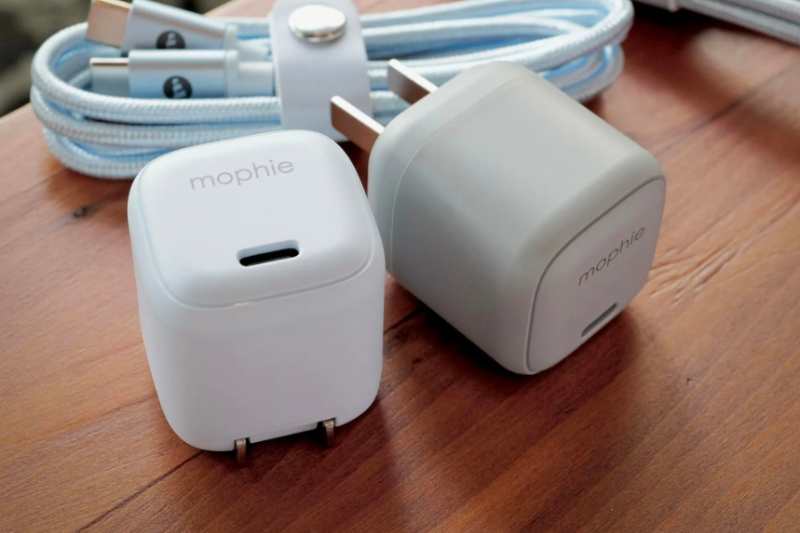 So sánh sạc Anker và Mophie - hình 3