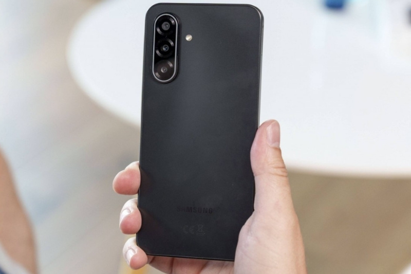 So sánh Samsung A16 và A17 - hình 4