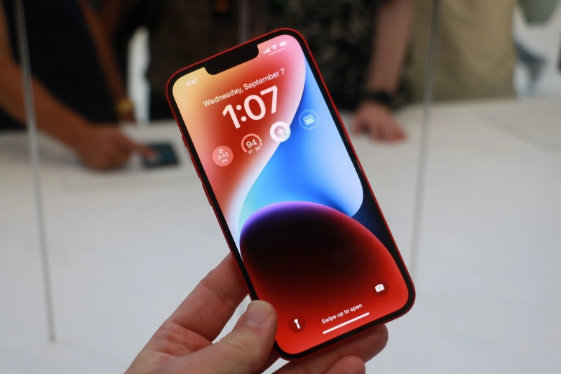 So sánh Samsung A56 và iPhone 14 - hình 6