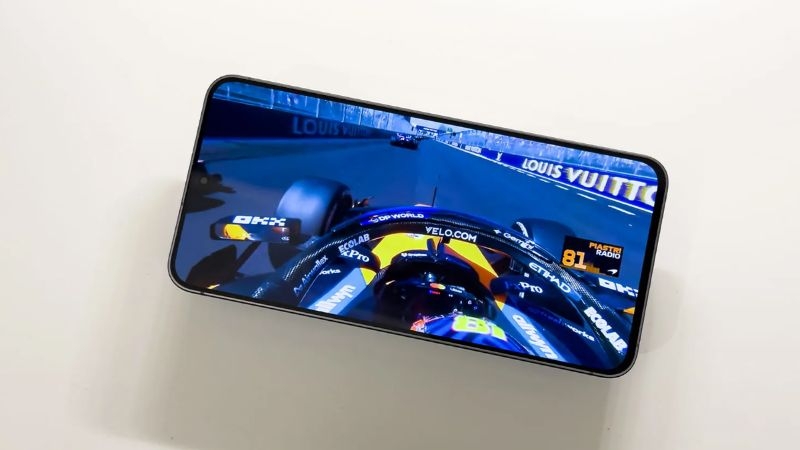 So sánh Samsung Galaxy S26 FE vs S24 FE về màn hình
