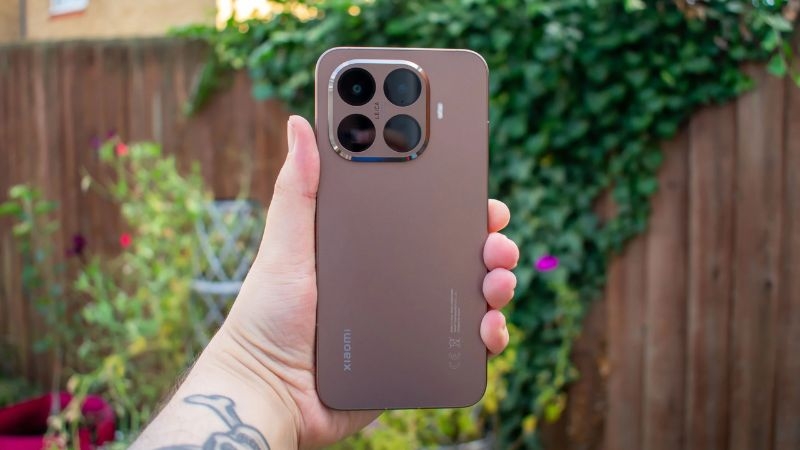 So sánh Samsung Galaxy S26 FE vs Xiaomi 15T Pro về thiết kế