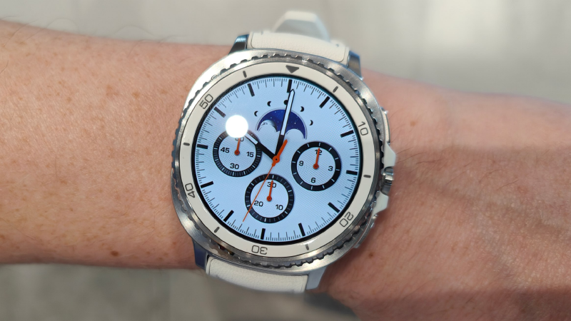 So sánh Samsung Galaxy Watch 8 Classic và Huawei Watch 5 - hình 6
