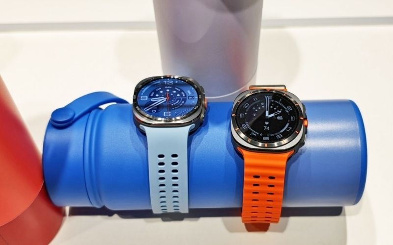 So sánh Samsung Galaxy Watch 9 và Watch Ultra 2 về thiết kế