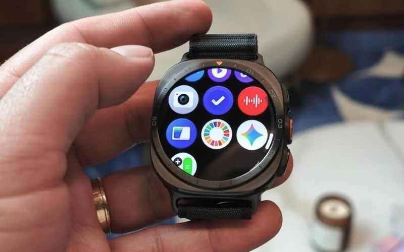 So sánh Samsung Galaxy Watch 9 và Watch Ultra 2 về hiệu năng