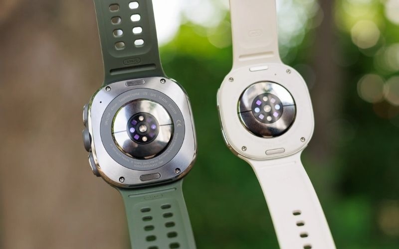 So sánh Samsung Galaxy Watch 9 và Watch Ultra 2 về pin