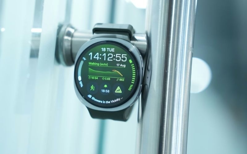 So sánh Samsung Galaxy Watch 9 và Watch Ultra 2 về tính năng thể thao