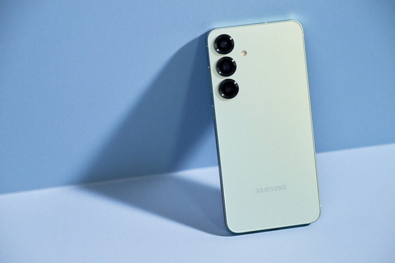 So sánh Samsung S25 và Vivo X200 8