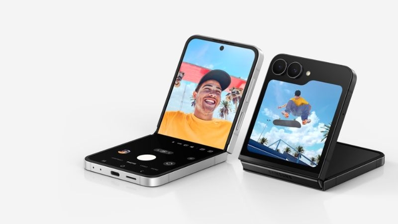 nen mua samsung z flip 7 va galaxy z flip 7 fe