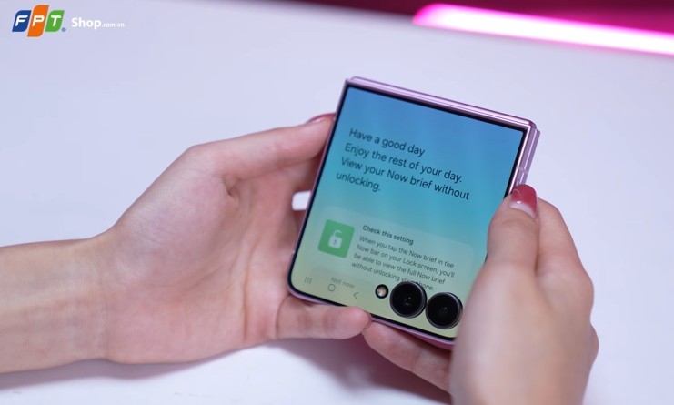 So sánh Samsung Z Flip 8 và S26 Plus - hình 10